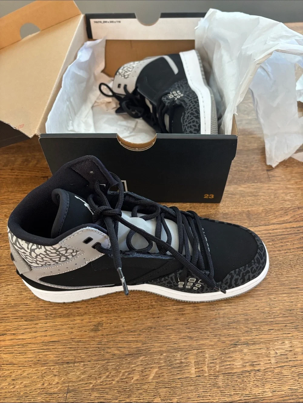 Jordan 1 Flight Youth Sz 6Y Black & Gray High-Top Sneakers with Elephant Print